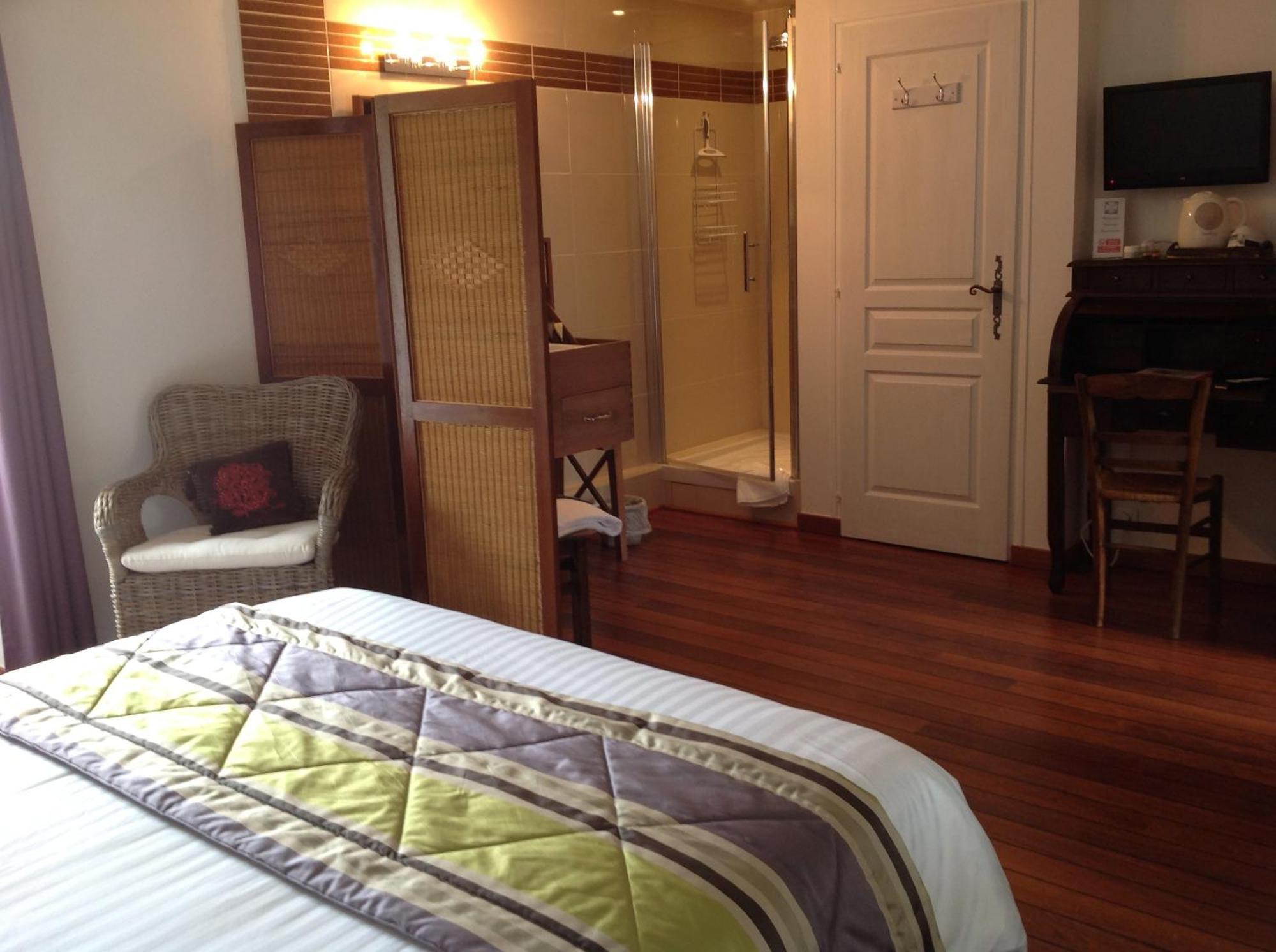 Au Relais De Chaussy Acomodação com café da manhã Quarto foto
