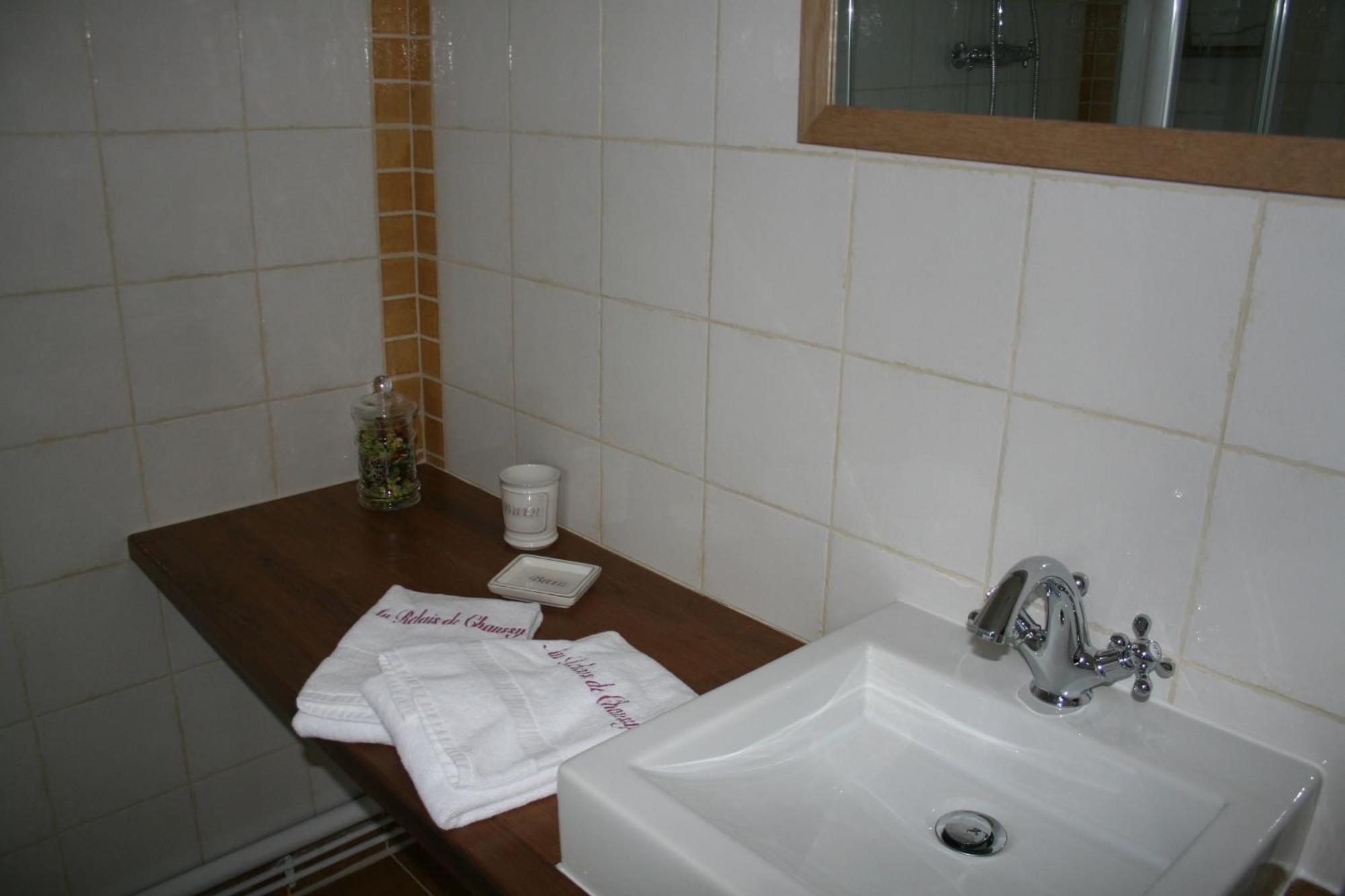Au Relais De Chaussy Acomodação com café da manhã Quarto foto