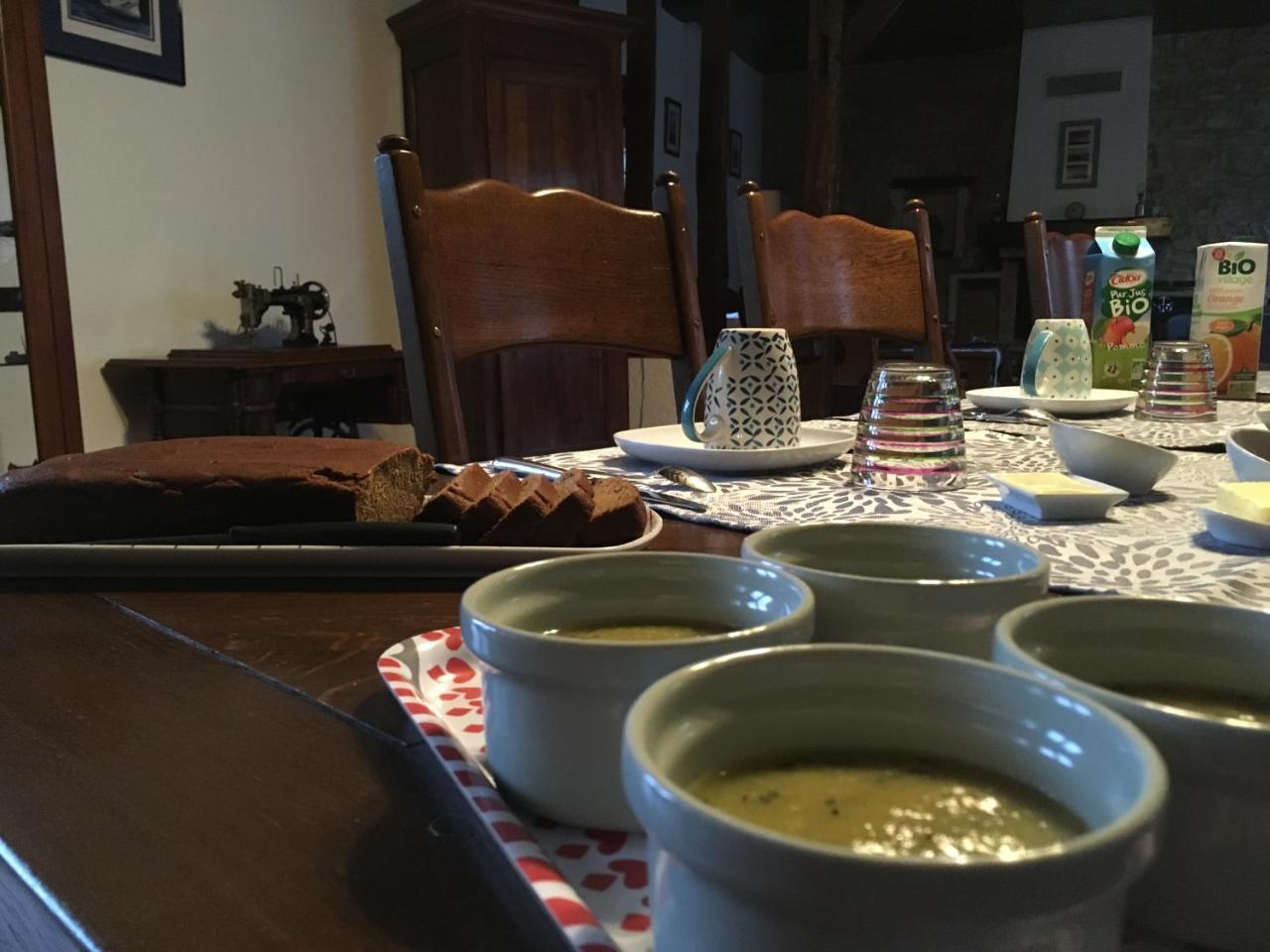 Au Relais De Chaussy Acomodação com café da manhã Exterior foto